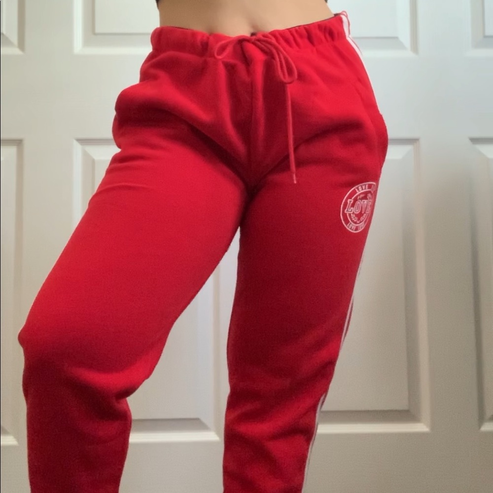 ❗️SOLD❗️red sweatpants